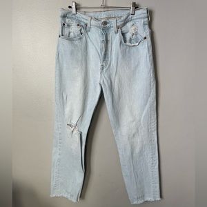 Levi’s 501 Ripped High Waist Crop
Straight Leg Jeans